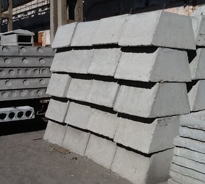 Фундамент забора железобетонный (стакан) 