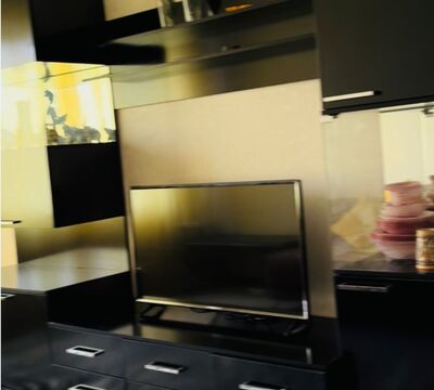 Продаю 1 квартиру  улучшенной планировки.