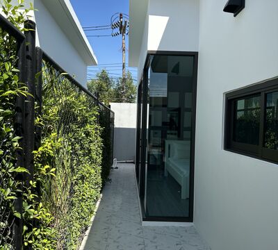 Продаётся вилла, на юго-востоке острова в районе Чалонг.