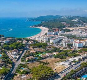 ЗЕМЕЛЬНЫЙ УЧАСТОК С ВИДОМ НА МОРЕ — КОСТА БРАВА, ИСПАНИЯ .